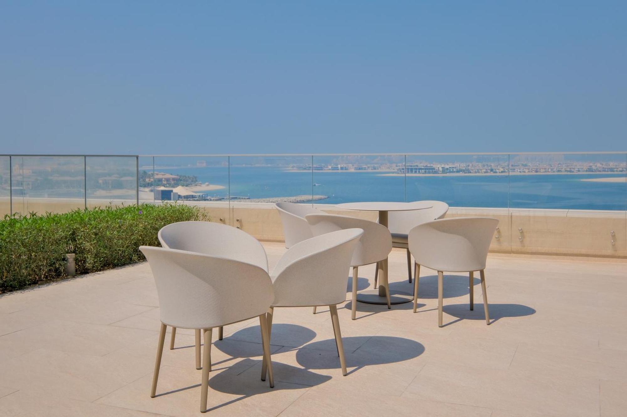 Premium 1 Bedroom In Isle Great For Retreat Dubai